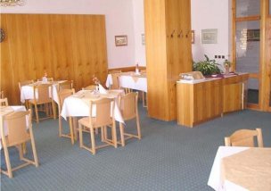 LÁZEŇSKÝ HOTEL HUBERT foto